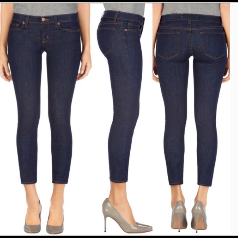 J Brand Skinny Capri in Pure